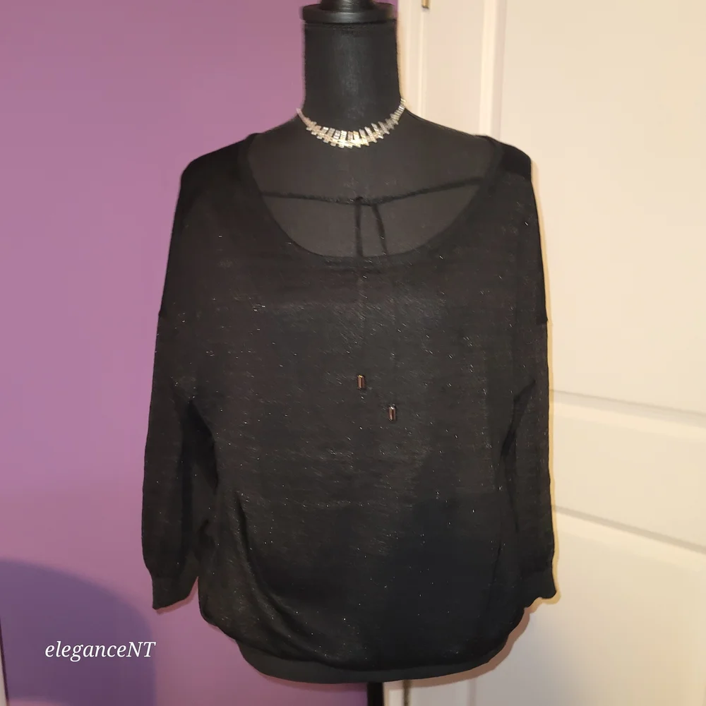 Elegant Black Top with Tie Detail Sz: L
